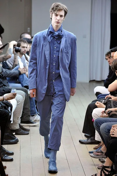 Look 13